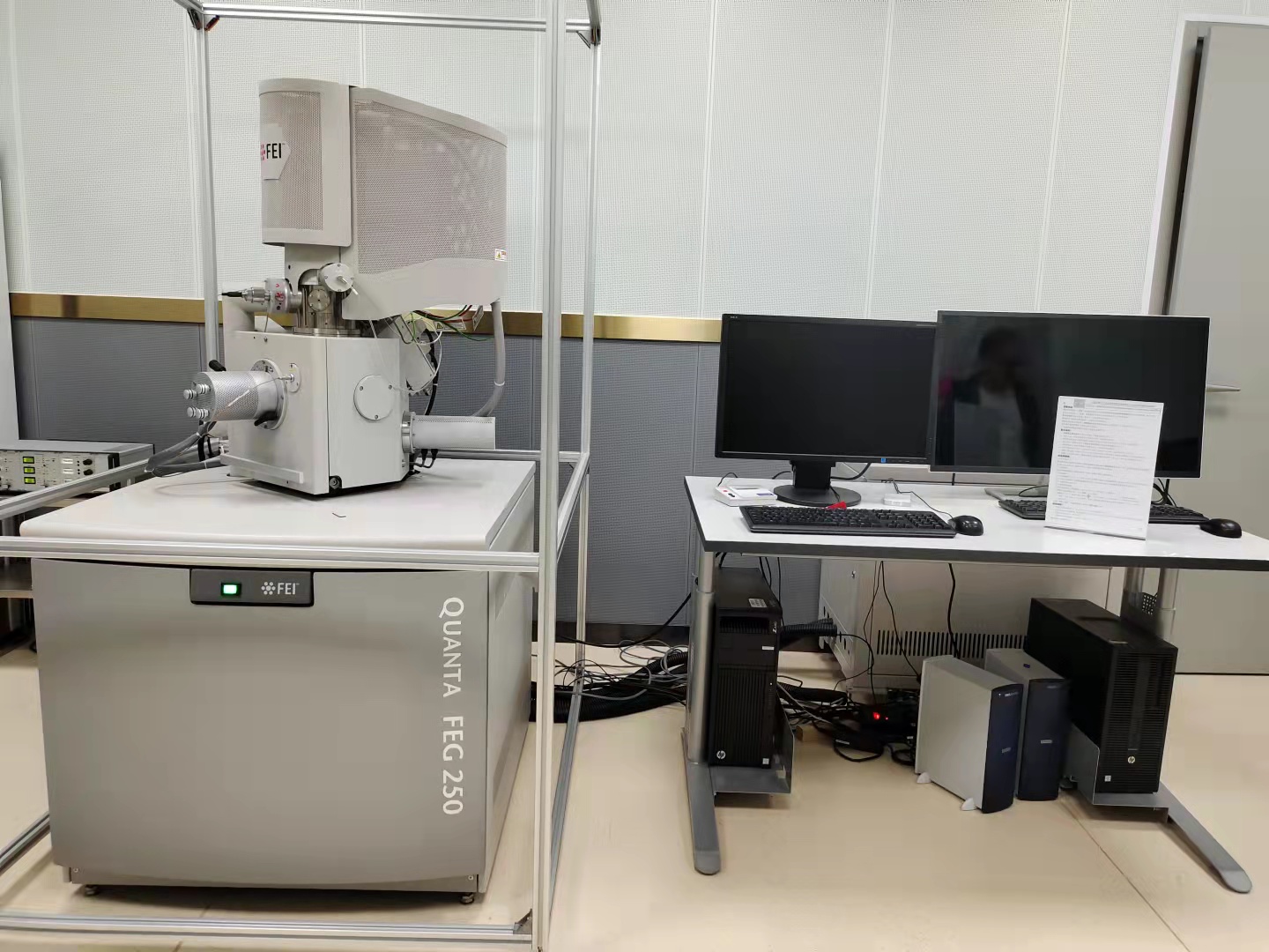 20-Quanta FEG 250 热场发射扫描电子显微镜.jpg